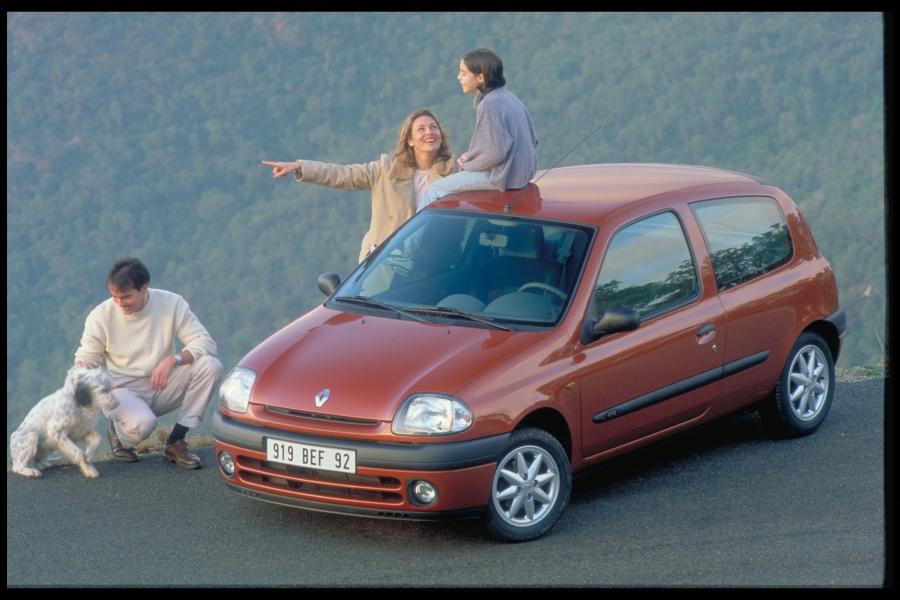  Renault Clio 1998 года  (фото 56 из 106)